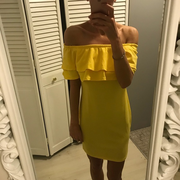 Last one! NWT yellow frill ruffle mini dress - Picture 4 of 4